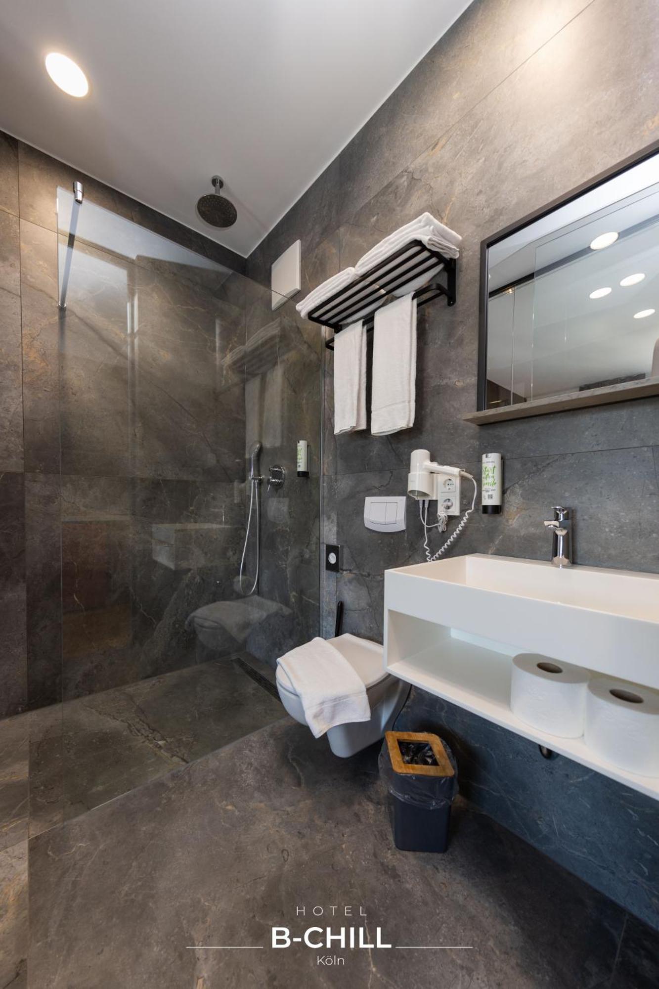 B-Chill Cologne Otel Dış mekan fotoğraf