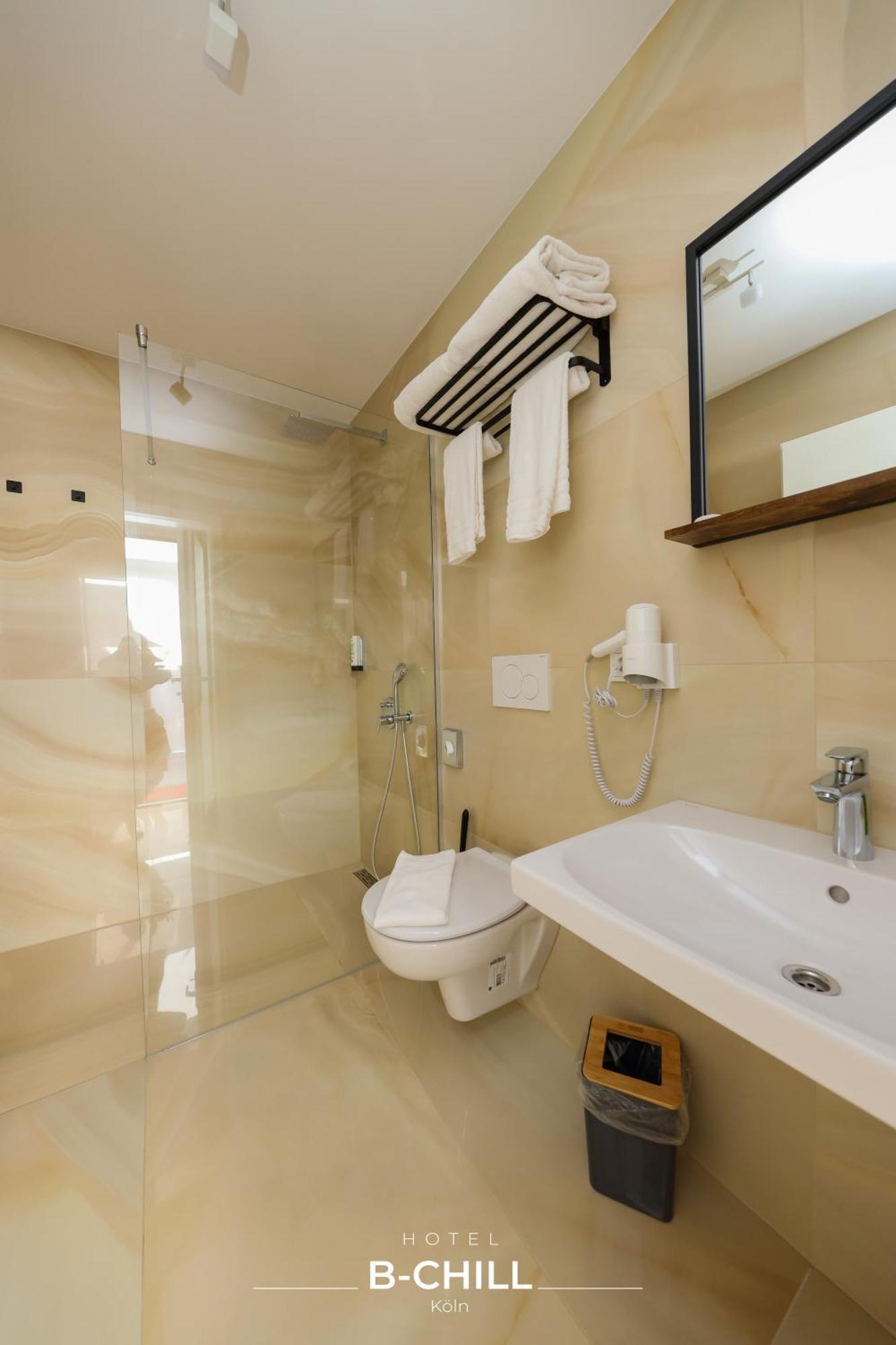 B-Chill Cologne Otel Dış mekan fotoğraf